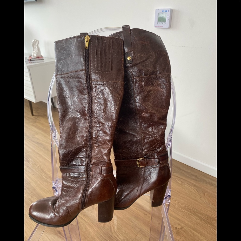 Brown boots
